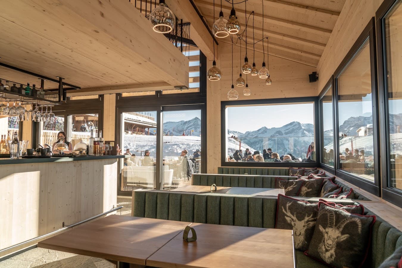 Eggli Lounge